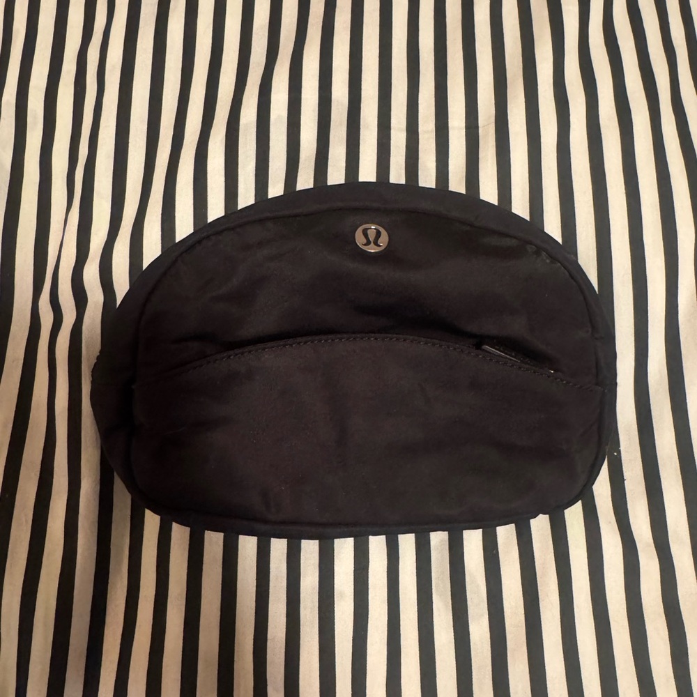 Lululemon Makeup Bag